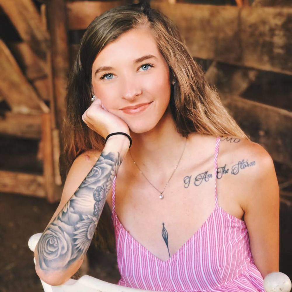 Meet your Posher, Hannah